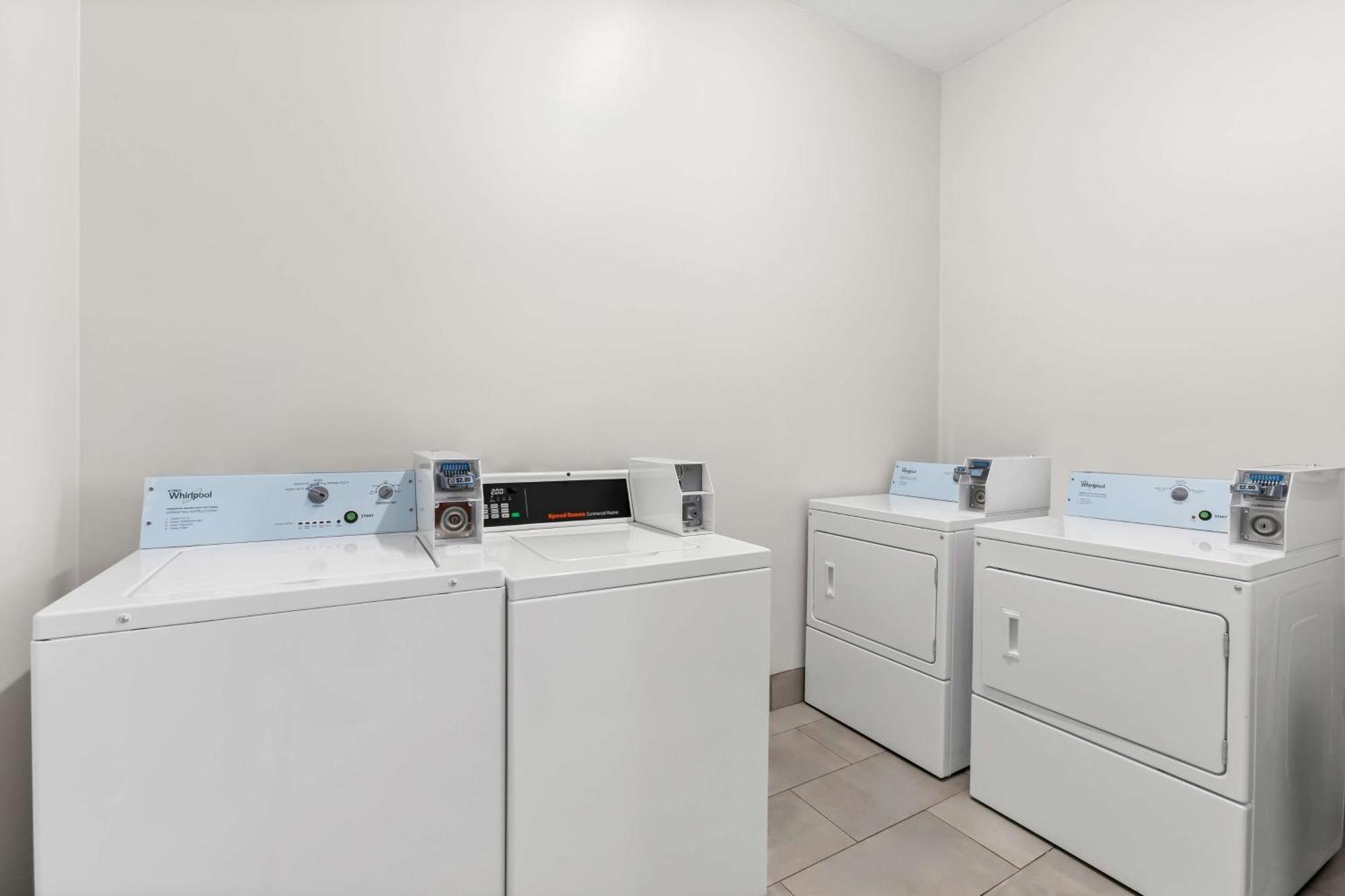 Sonesta Essential La Porte Extérieur photo