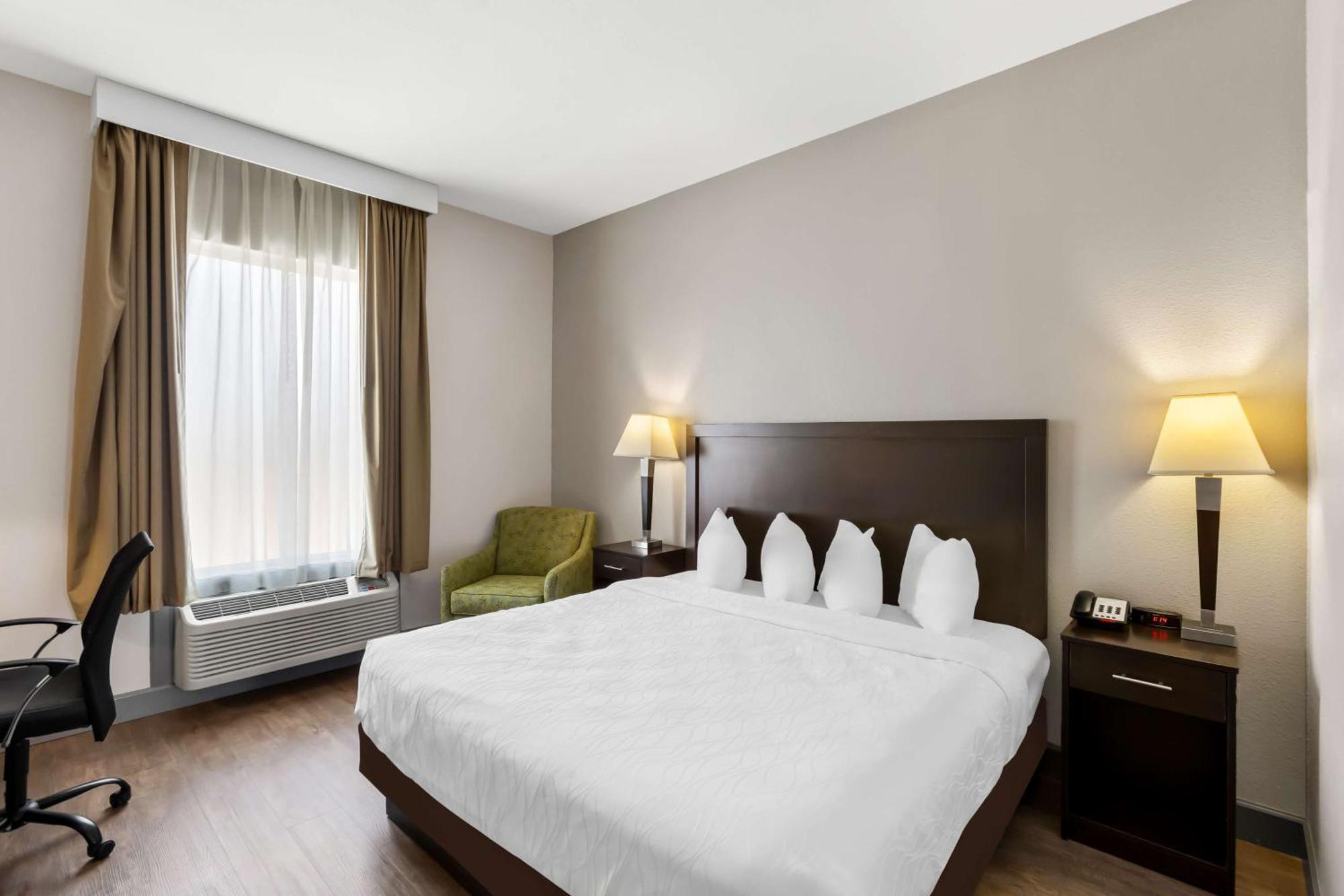 Sonesta Essential La Porte Extérieur photo
